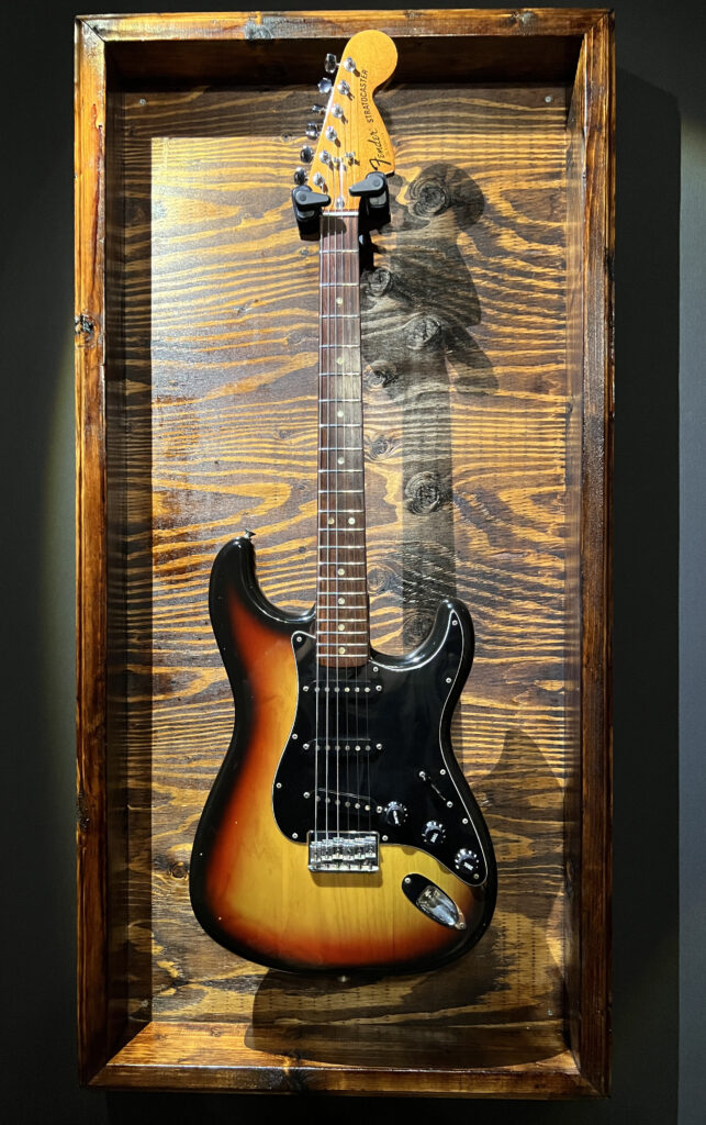 山口県山口市より、Fender Stratocaster 1978 HARDTAIL ストラト 